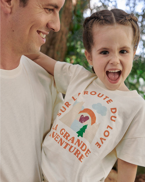 Le t-shirt La grande aventure enfant en coton bio - crème - émoi émoi   - 1 