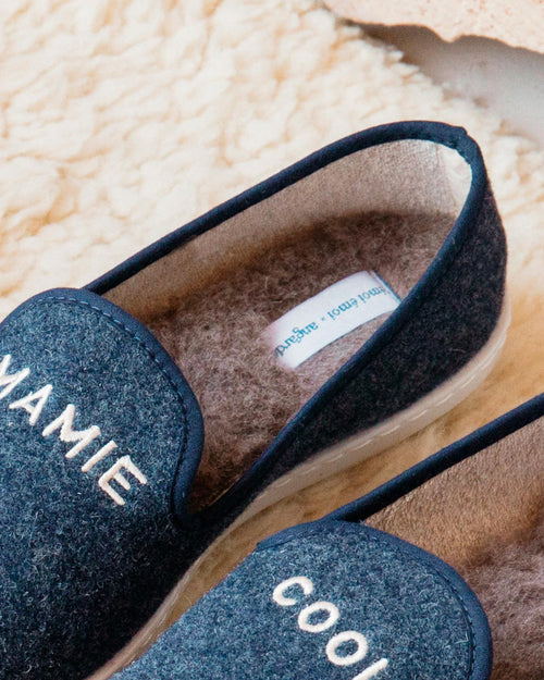 Les chaussons Mamie cool navy - Angarde x émoi émoi - émoi émoi   - 2 