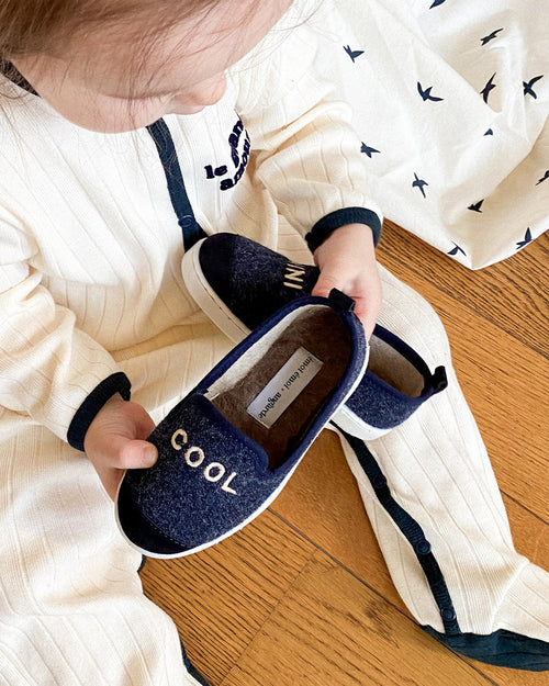 Les chaussons Mini cool navy - Angarde x émoi émoi - émoi émoi   - 1 